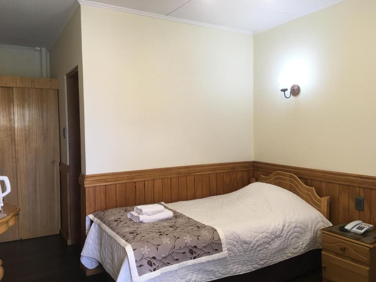 Hostal Loreto Belen Puerto Natales Exterior photo